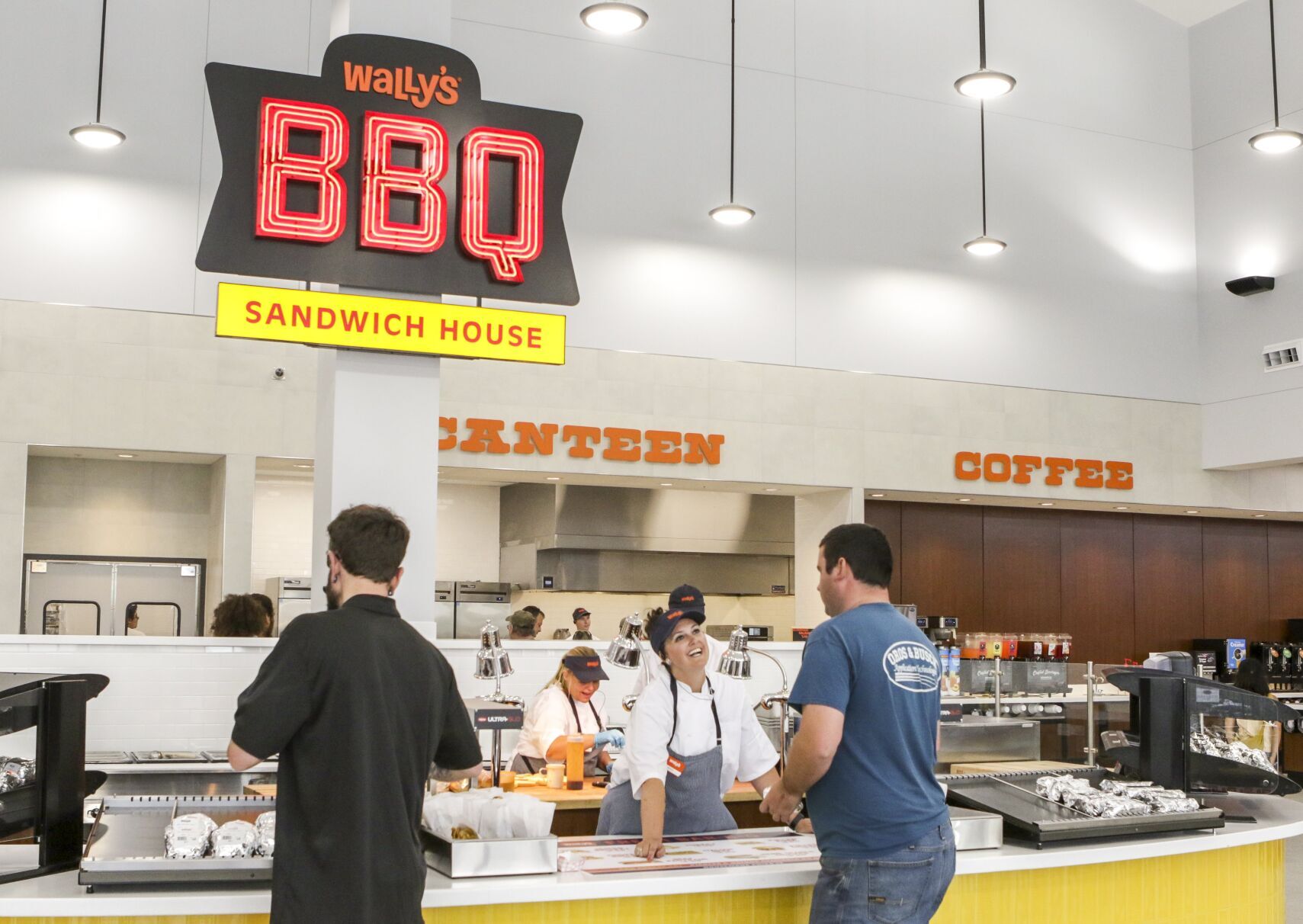 Wally's gas station and food